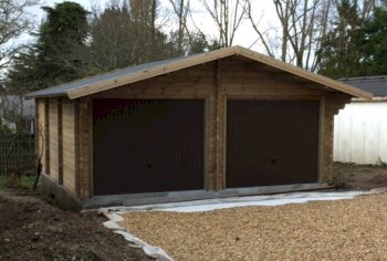 Garage CLASSIC Bois Exterior Living par ABRIDIS